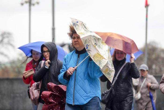 Москвичей предупредили о непогоде в столице, которая продлится в городе до самого вечера