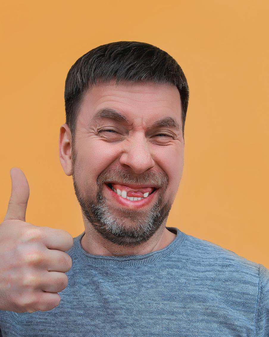 Новый зуб лучше старых двух. Учёные научились выращивать зубы