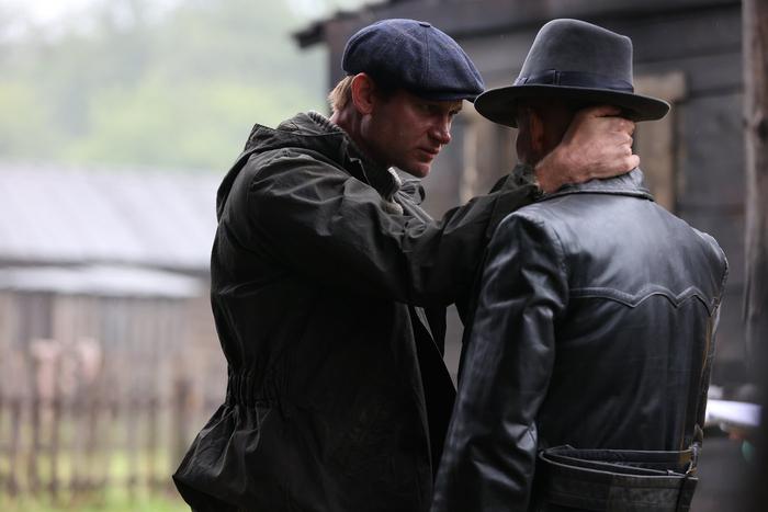 Негритянский джаз и мебель из ротанга украсили сериал "Горький 53"