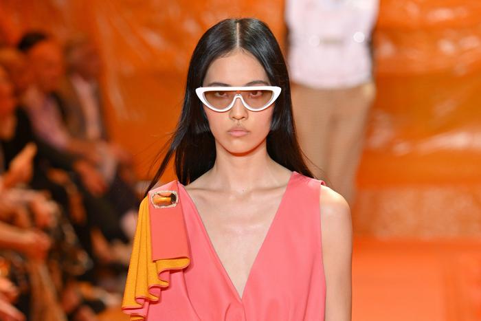 Какие солнцезащитные очки в тренде этим летом