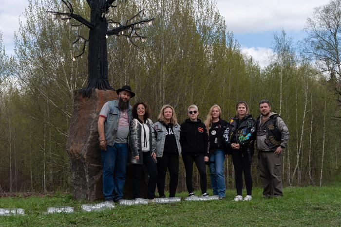 Байкеры посадили в Мытищах дубы в память о погибших товарищах