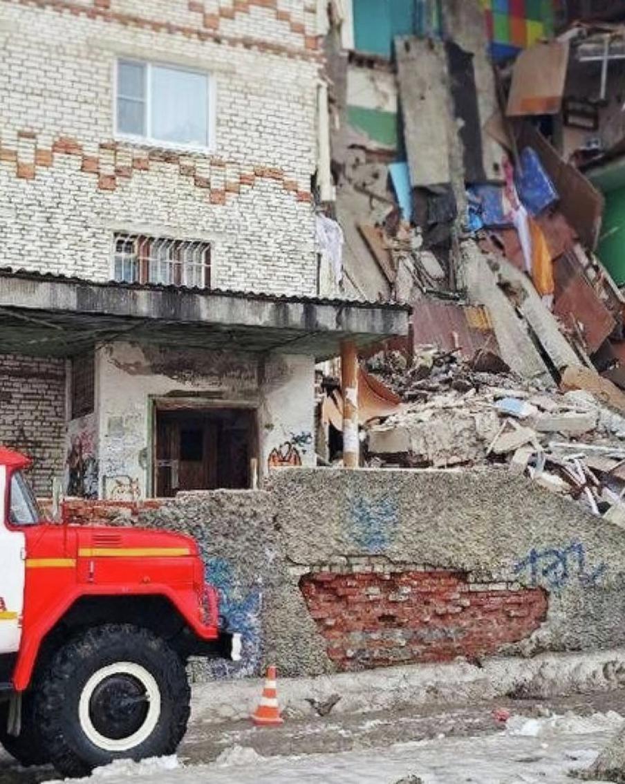 В Коми возбуждено уголовное дело по статье о халатности из-за обрушения подъезда в одной из пятиэтажек Печоры
