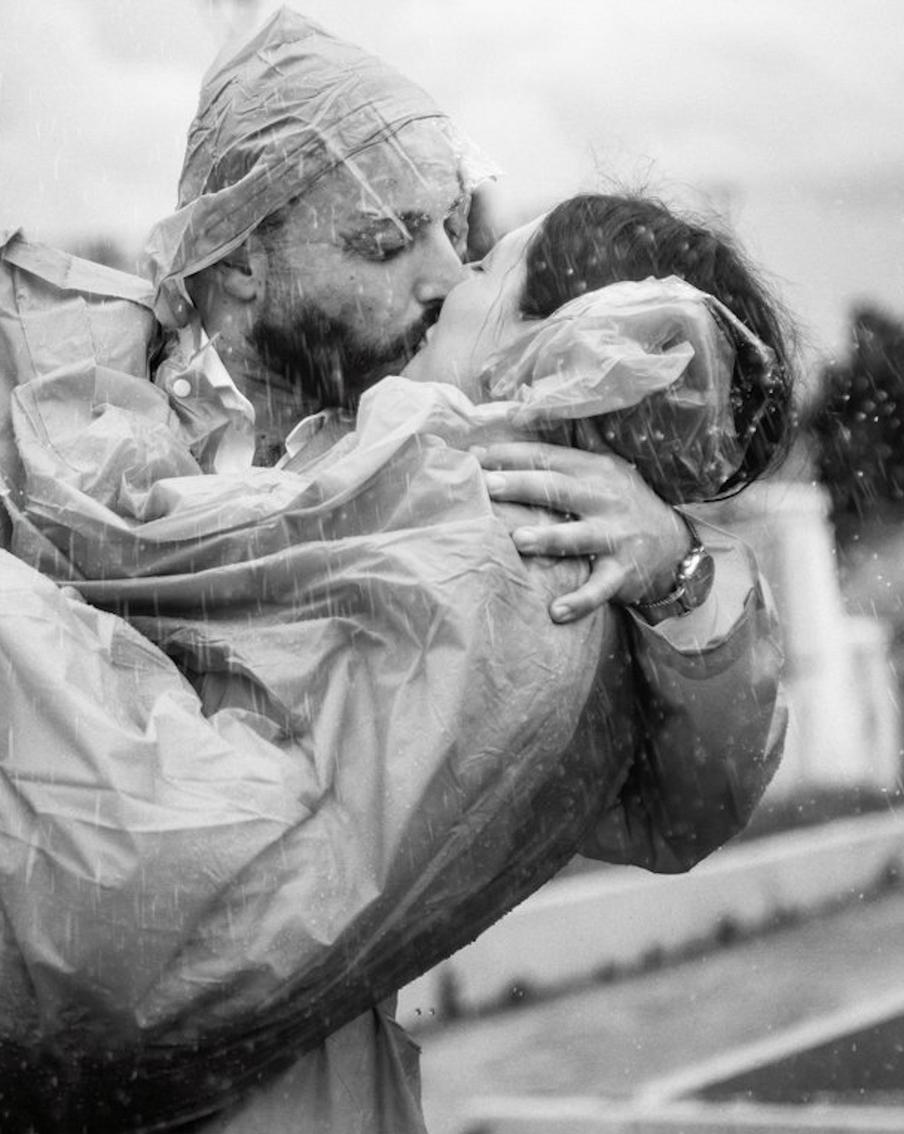 Хорошей свадебной фотосессии даже дождь не помеха