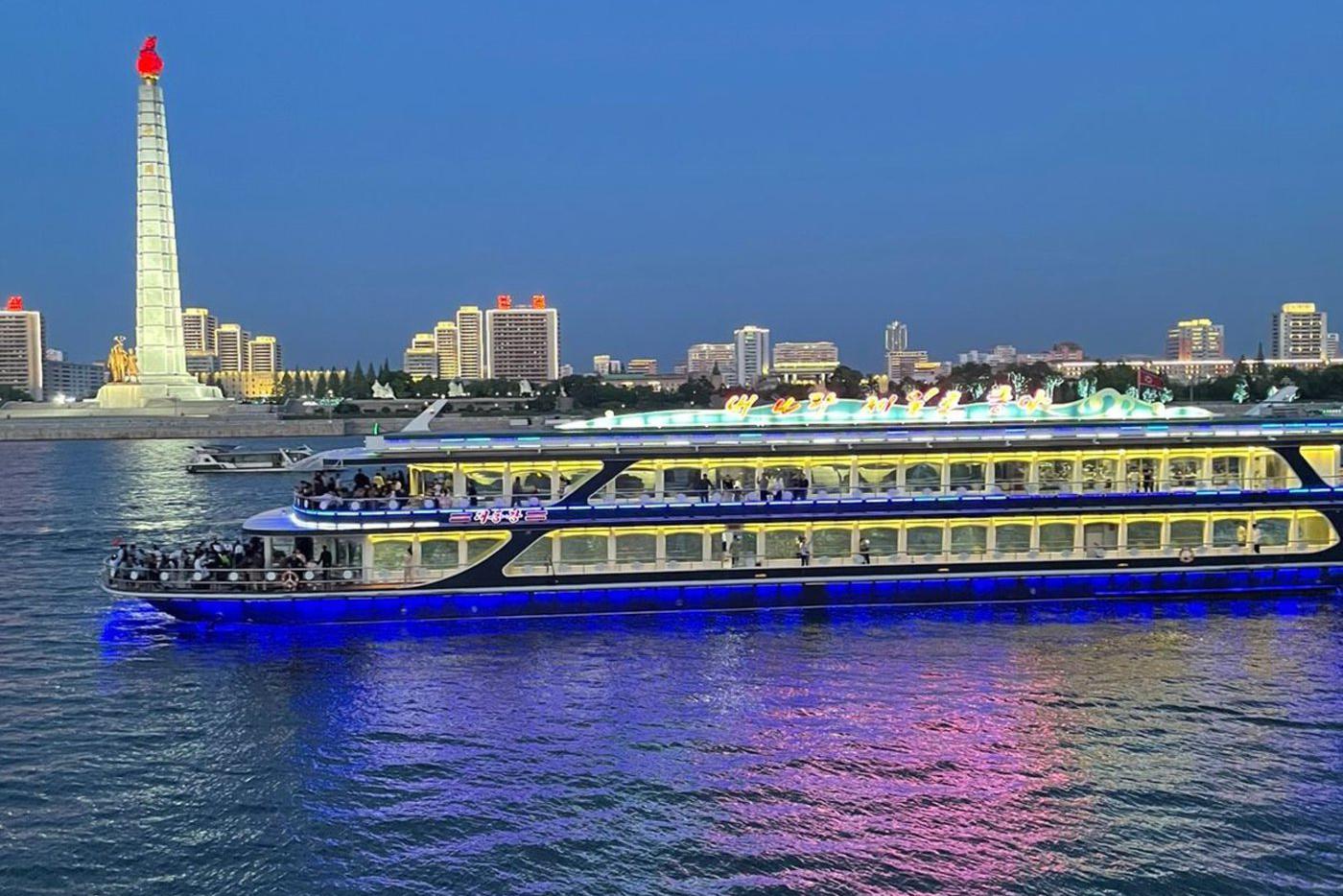 Речной трамвай. 