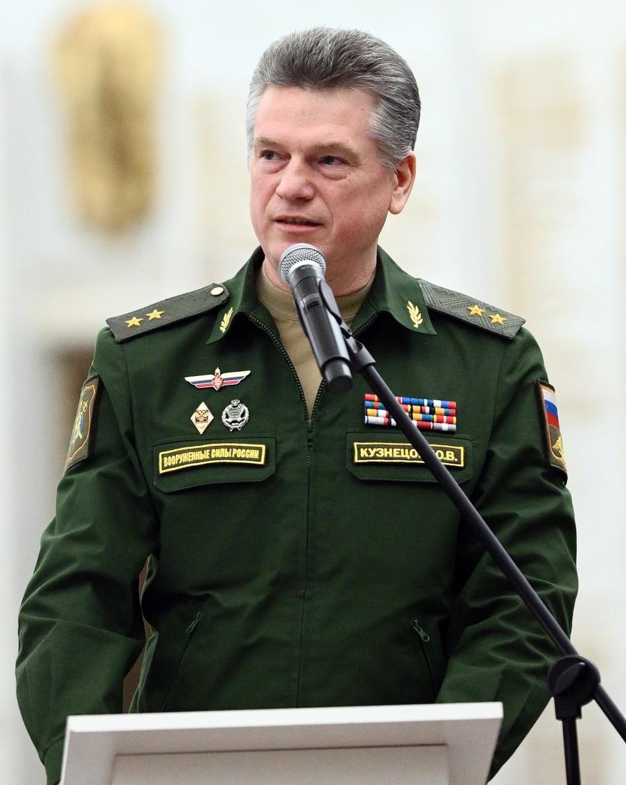 Суд арестовал начальника управления кадров Минобороны по делу о взятке