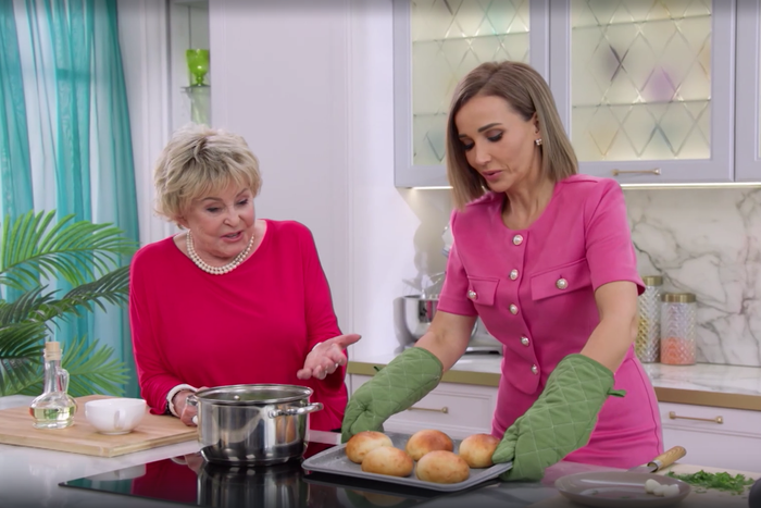 "Вкусно с Анфисой Чеховой": разговор по душам или сборник кулинарных рецептов из детства