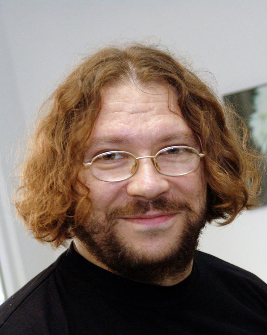 Умер известный журналист Максим Кононенко