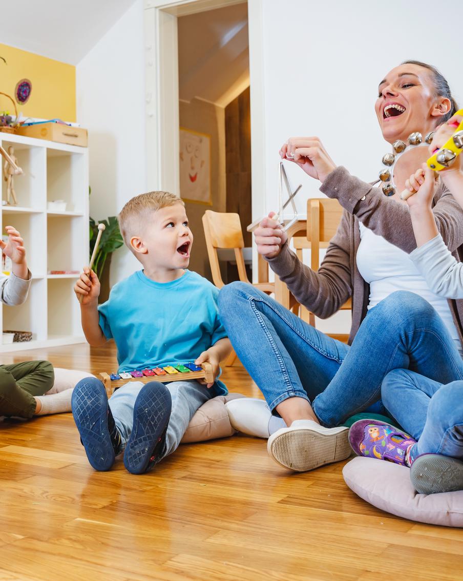 Учиться играя: как игры формируют интеллект у ребёнка