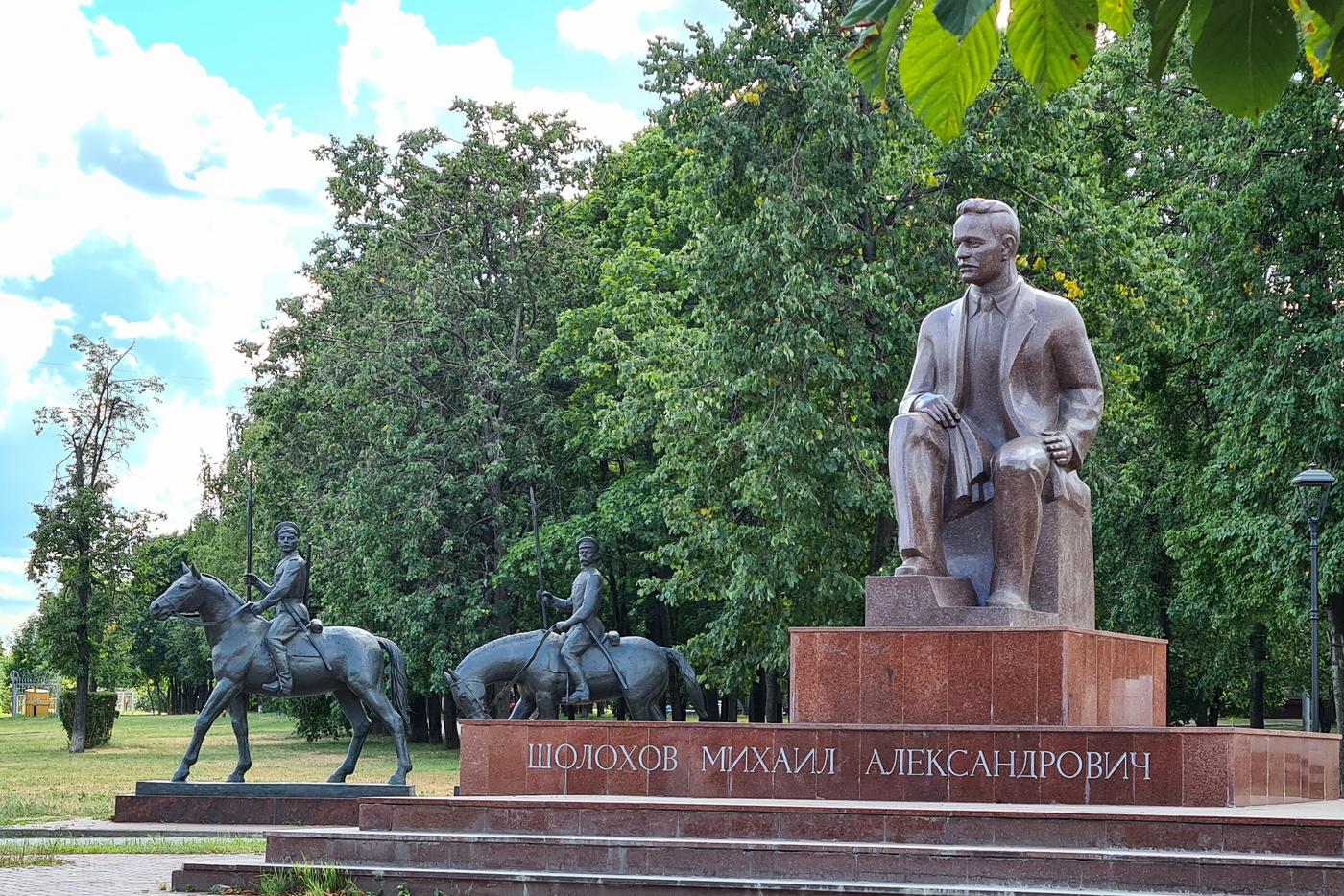 В Красногорске показали спектакль по рассказу Шолохова с историями участников СВО