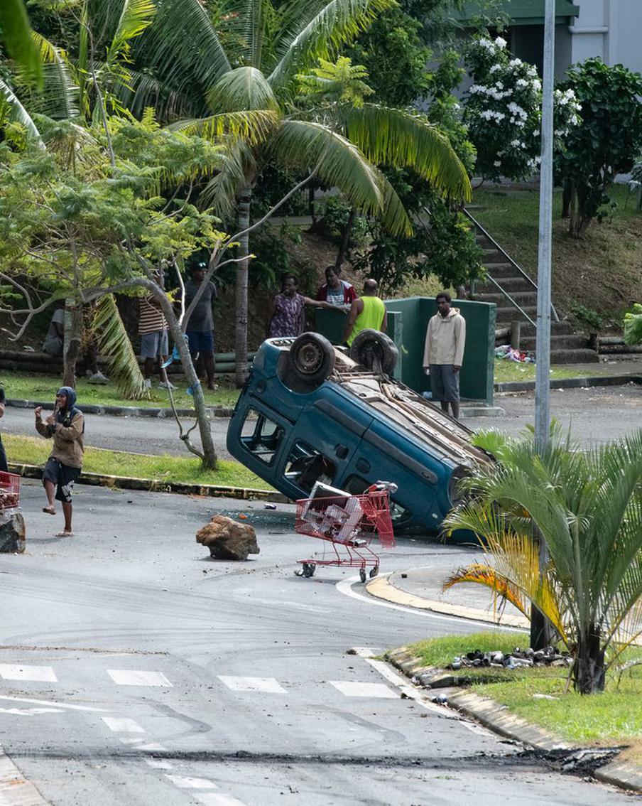 Франция жёстко подавляет протесты в Новой Каледонии. Как это бьёт по имиджу страны и её президента Макрона