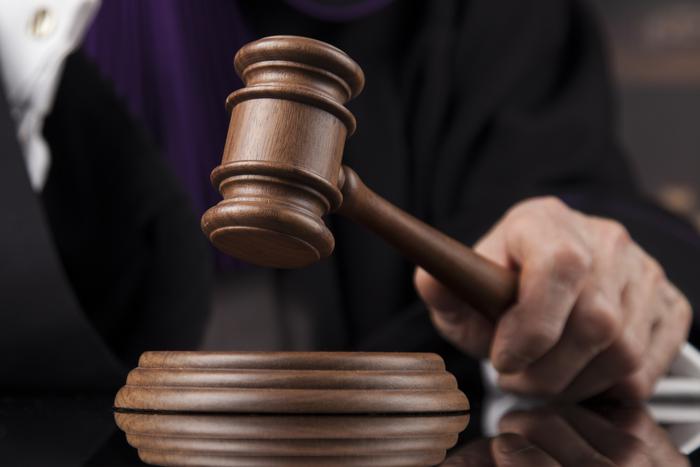 Суд заочно арестовал феминистку Маршенкулову