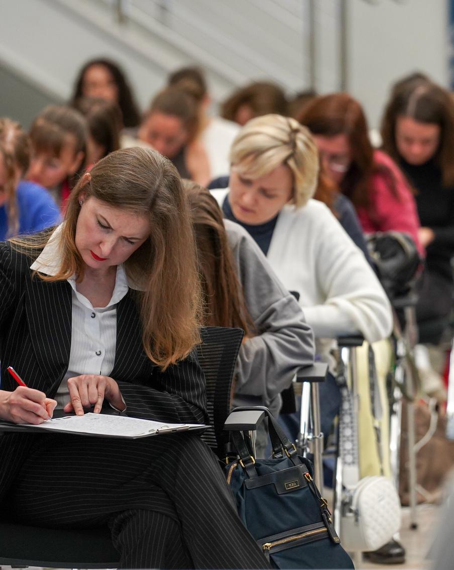 Писательница Анна Матвеева рассказала, какие смешные опечатки в её тексте сделали участники Тотального диктанта