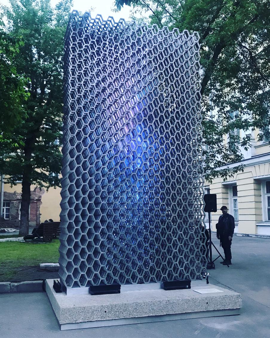 Инсталляция "Кристалл представления" Сергея Кузнецова понимает человека на чувственном уровне