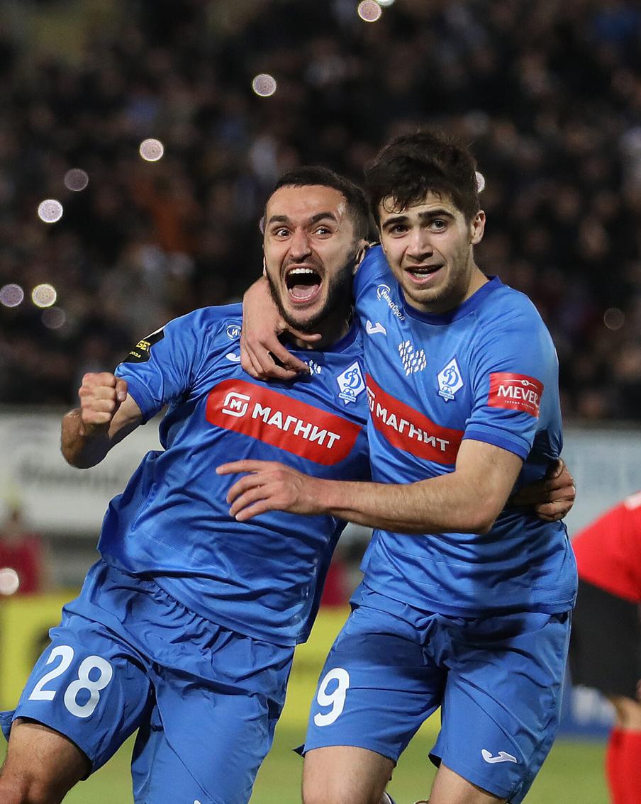 Химчане и махачкалинцы попали в Премьер-лигу