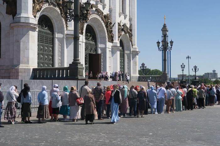 Величайшая святыня: в Москву привезли икону, у которой просят детей и здоровье