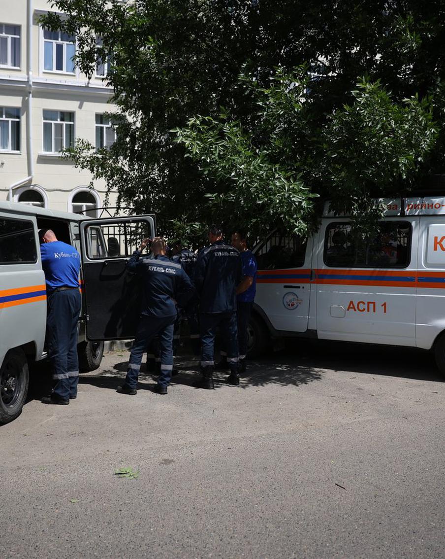 Никто из пострадавших при обвале кровли в Краснодаре не получил тяжёлых травм