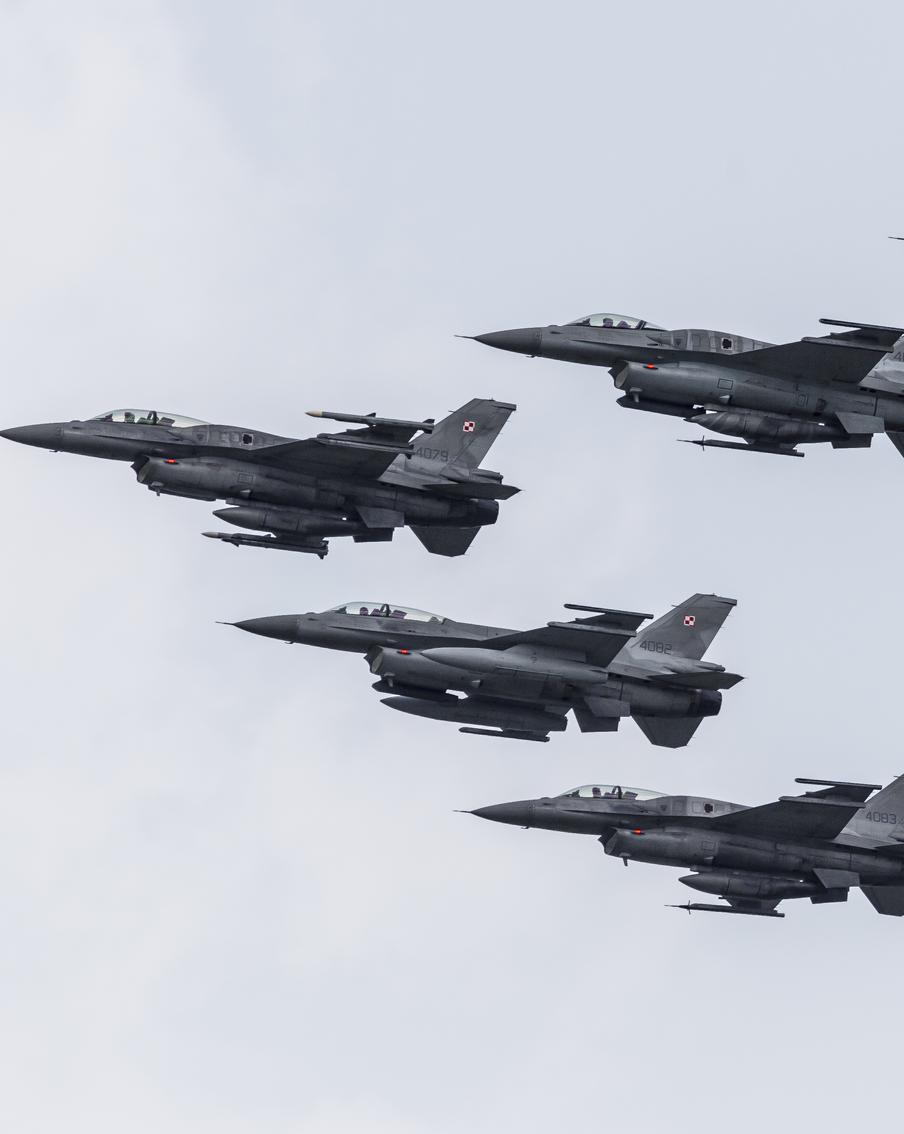 Польские военные корабли патрулировали небо над страной из-за активности российской авиации на Украине