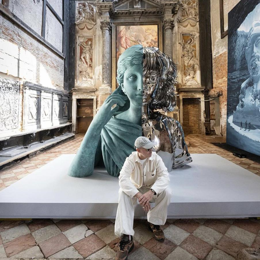 Создание одной скульптуры занимает до полугода.