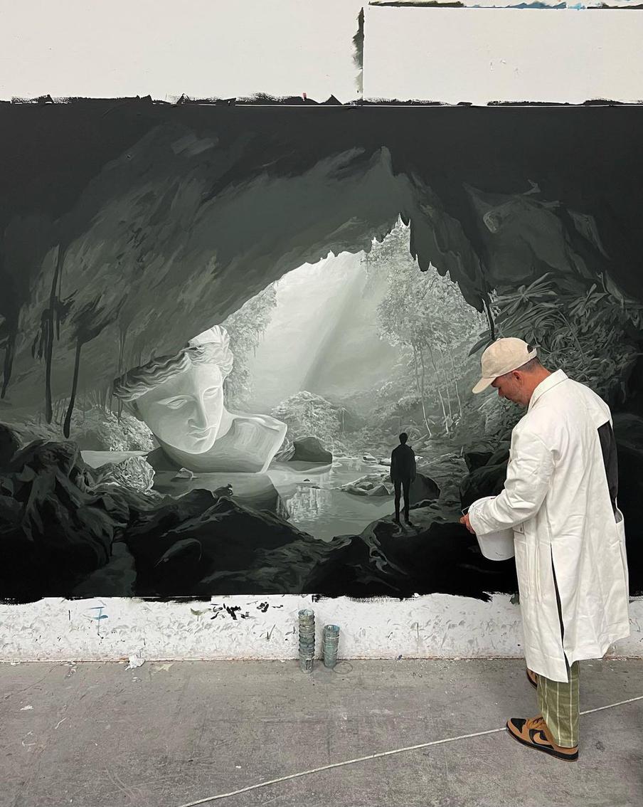 Художник сотрудничал с такими брендами, как Dior, Rimowa, Adidas.