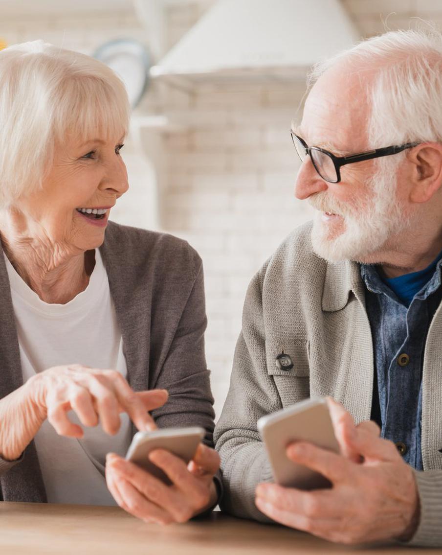 Всем достигшим восьмидесяти лет в мае пенсионерам в июне будет полагаться двойная выплата пенсии