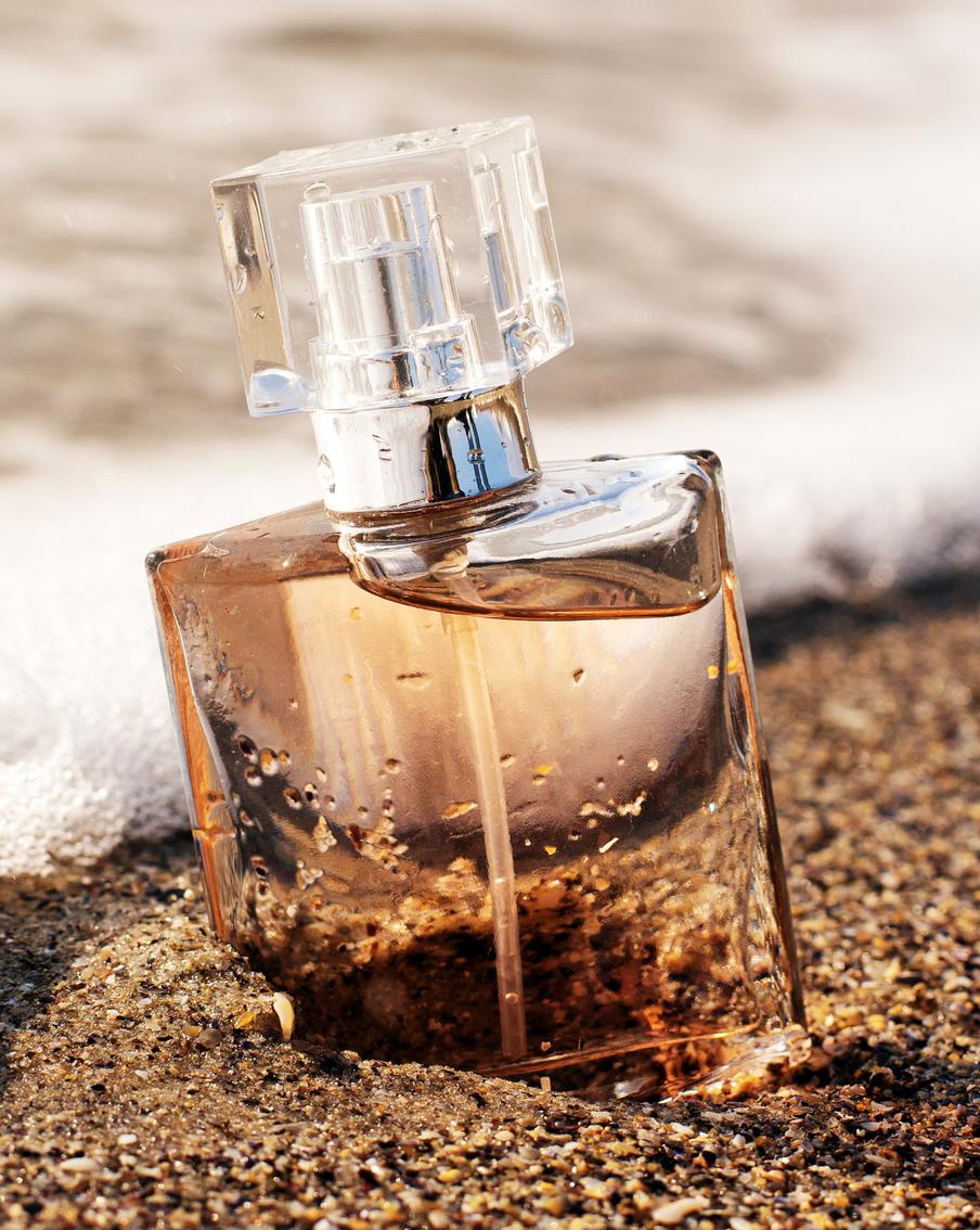 Топ-5 парфюмерных нот, передающих атмосферу лета