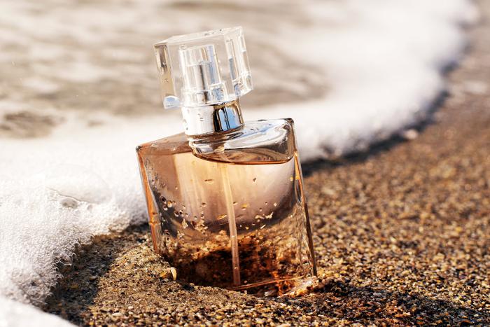 Топ-5 парфюмерных нот, передающих атмосферу лета