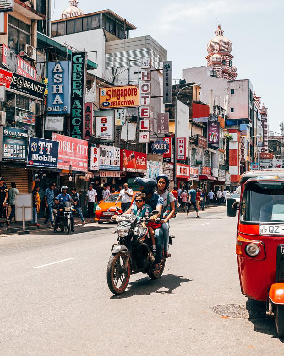 Посла Франции в Шри-Ланке нашли мёртвым в его резиденции