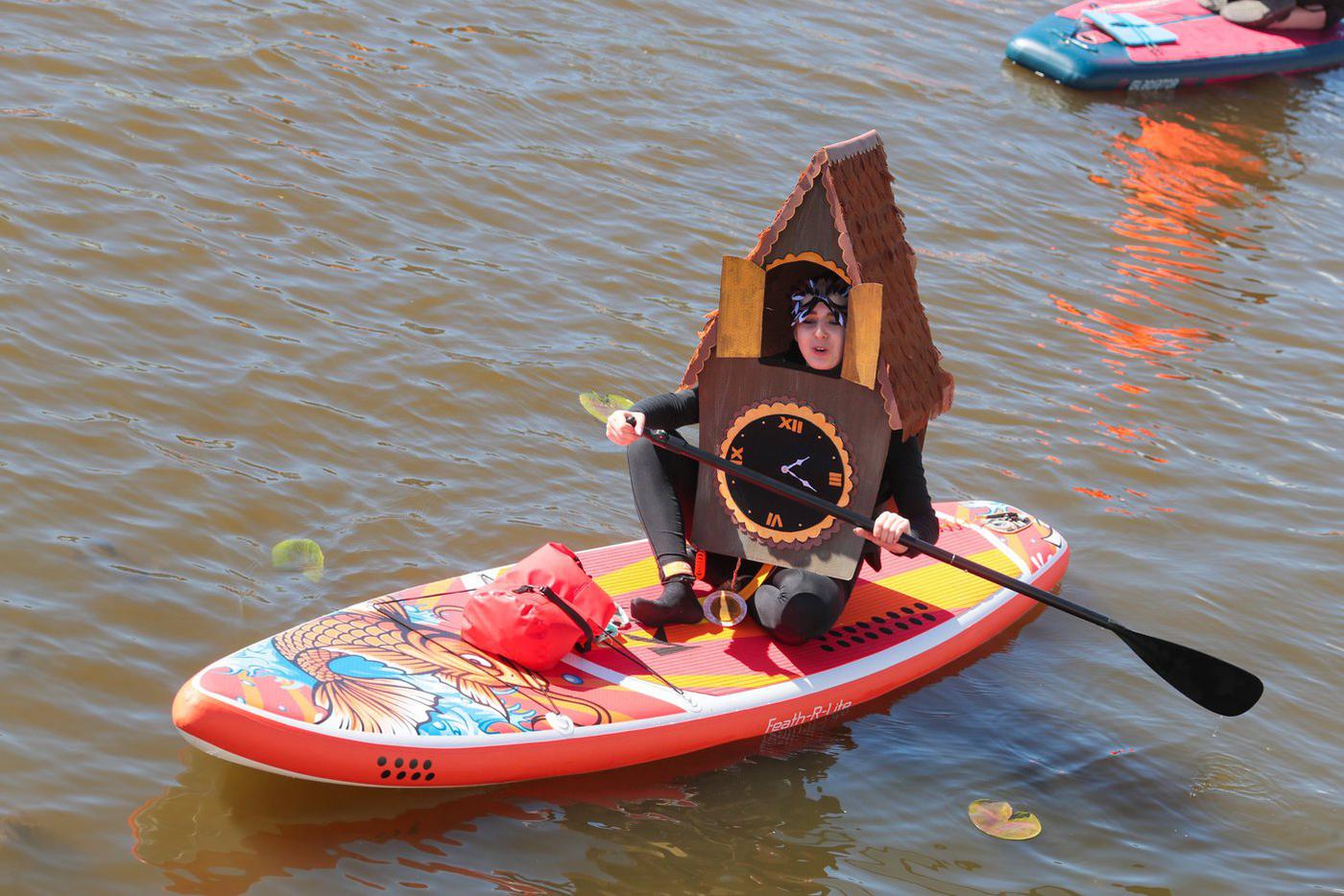 По этим часам с кукушкой время лучше не сверять.