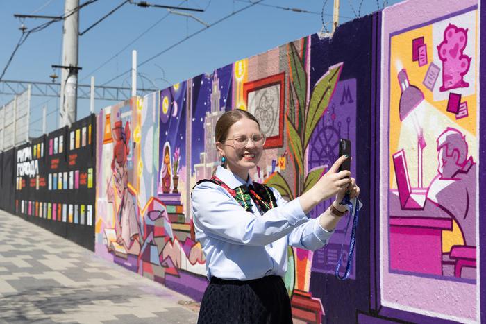 Неподвижная стена смогла передать безумный темп Москвы