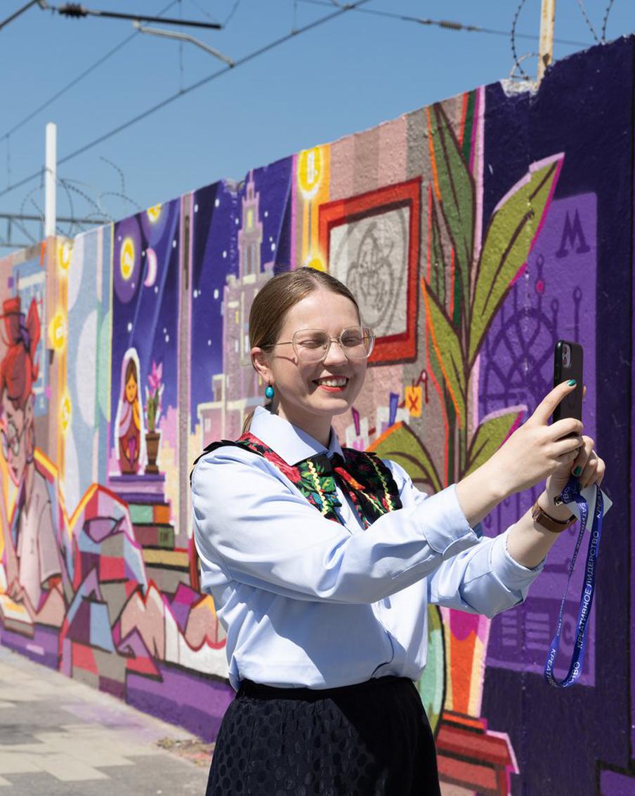 Неподвижная стена смогла передать безумный темп Москвы