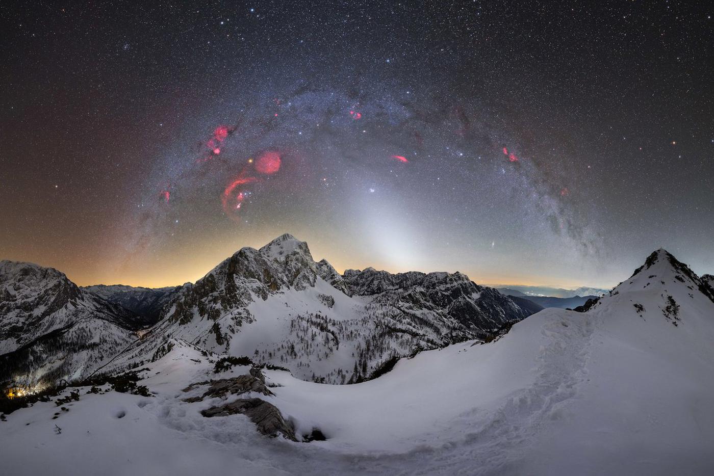 Карадрас | арка Млечного Пути над перевалом Вршич, Словения.