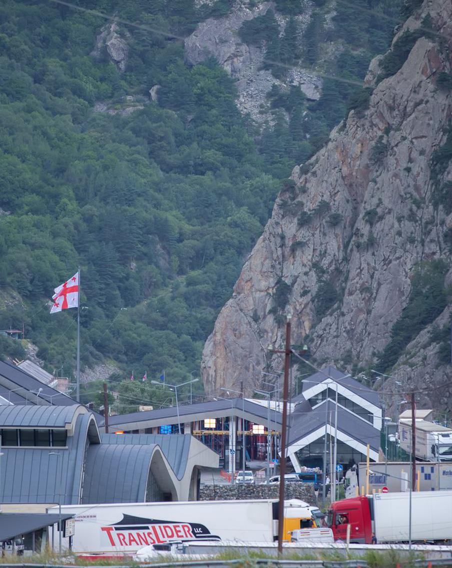 Помогавшего ВСУ экс-студента МГУ отказались пускать в Грузию