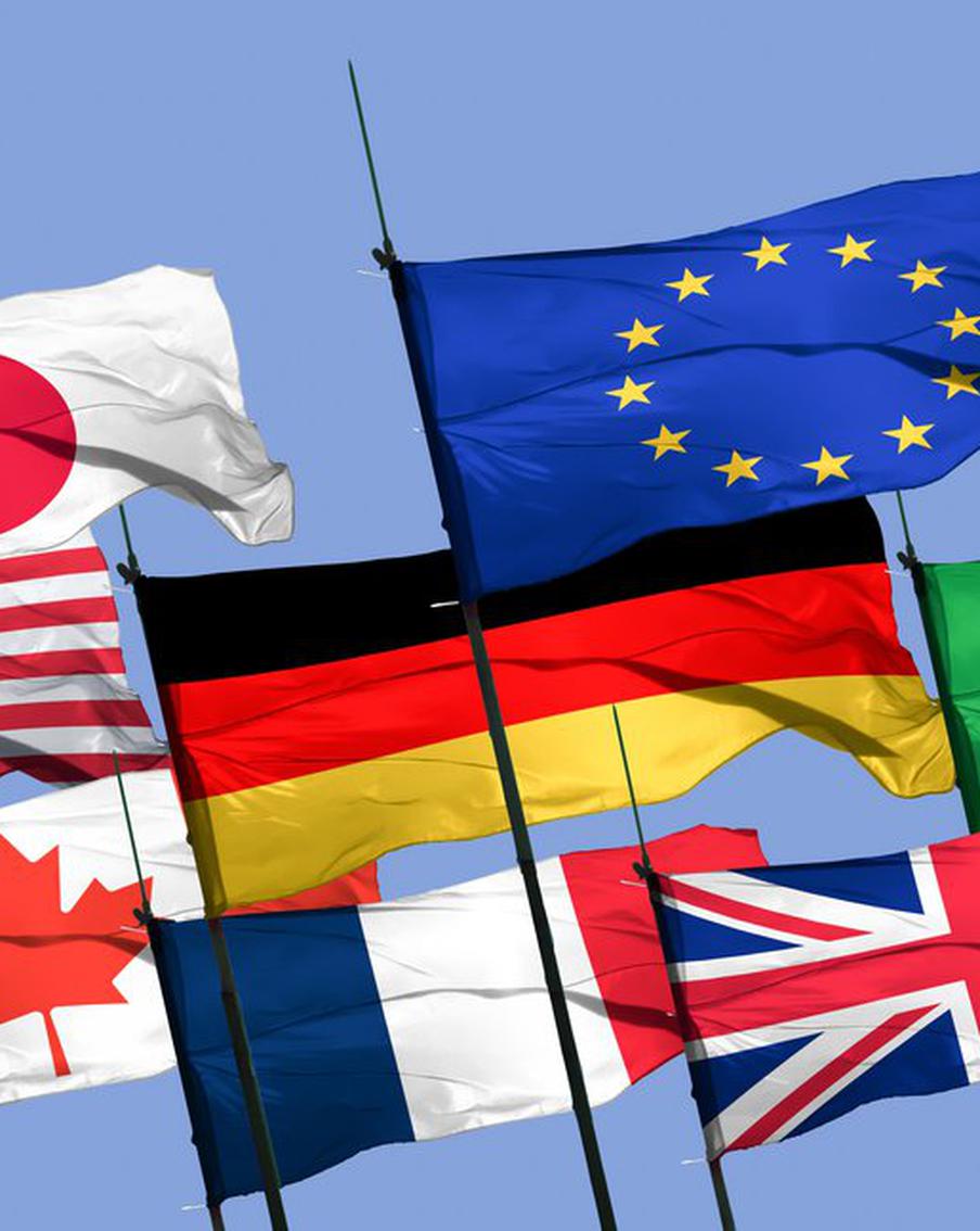 "Большая семёрка" и Евросоюз ищут способы ограничить российский аналог SWIFT в рамках новых санкций