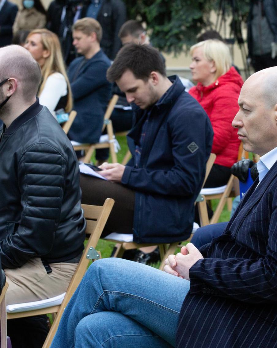 СК передал в суд дело по четырём статьям против журналиста Гордона