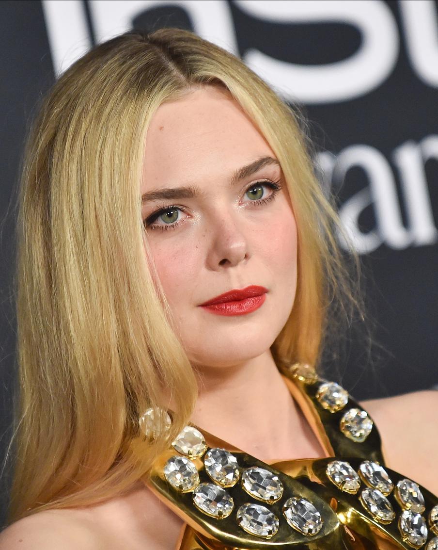 Эль Фаннинг хочет сразиться с "Хищником": актриса ведёт переговоры о роли в новой картине серии