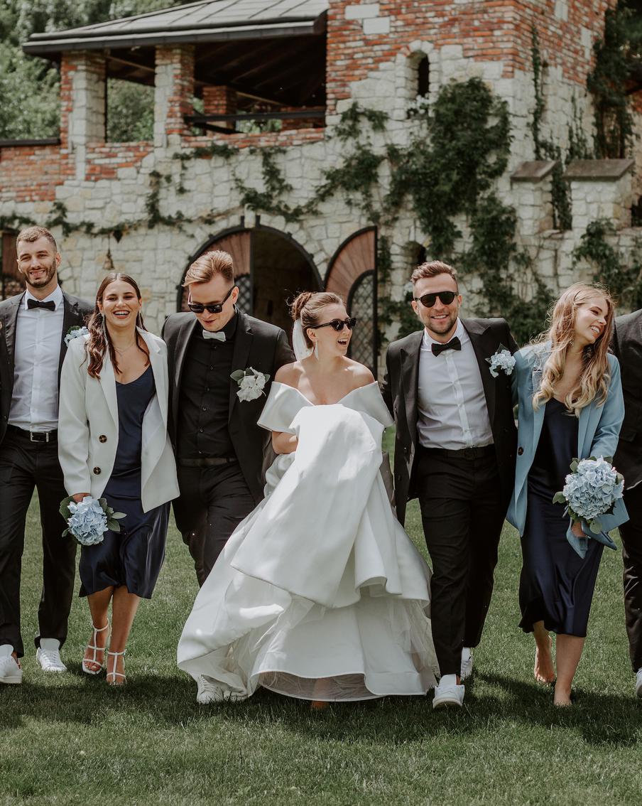 Что надеть на свадьбу летом: варианты стильных образов