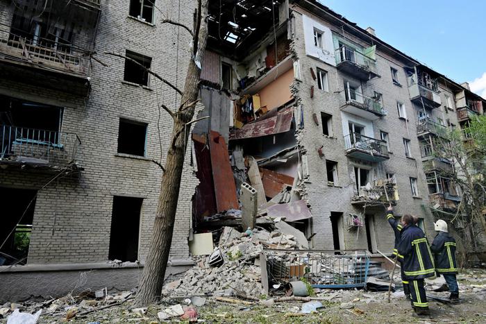 В ЛНР объявили день траура по погибшим при обстреле Луганска