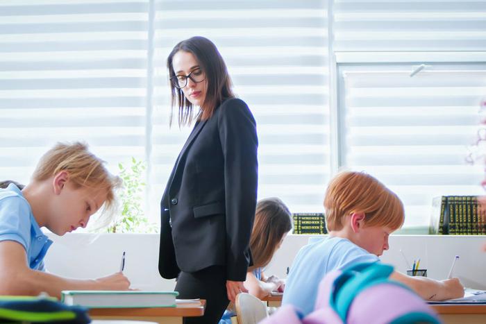 Рособрнадзор назвал оптимальное число контрольных в школах в новом учебном году