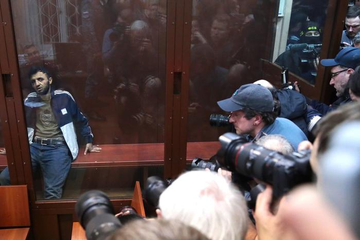 Фигуранту дела о теракте в "Крокусе" выписали штрафы на две тысячи рублей