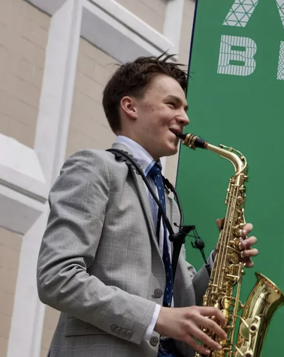 Выступления учеников и преподавателей московских школ искусств пройдут в столице в рамках фестиваля "Лето в Москве. Все на улицу!"