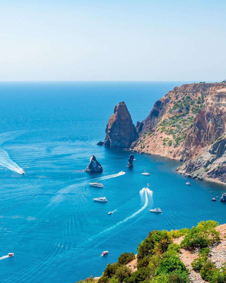 В Крыму национализировали квартиру семьи соратника Зеленского