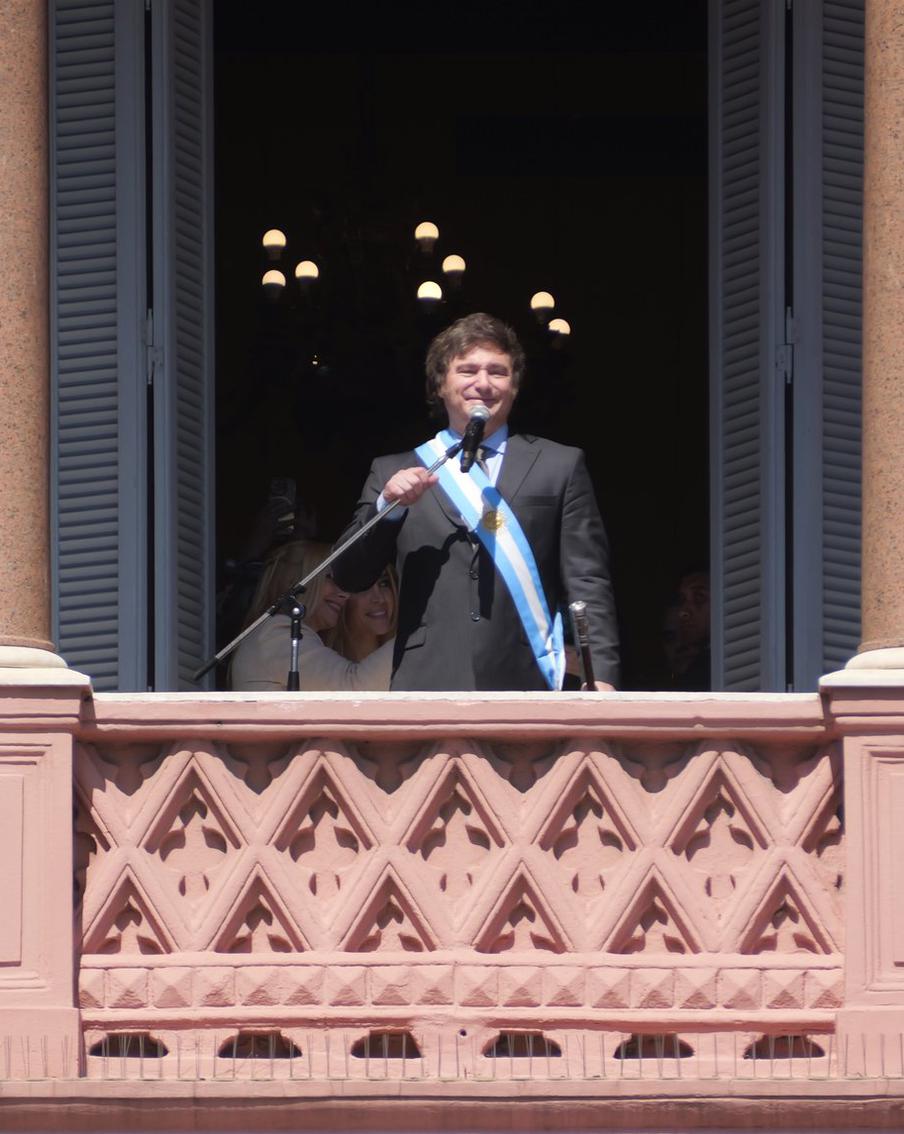 СМИ: президент Аргентины всё же решил полететь на конференцию по Украине