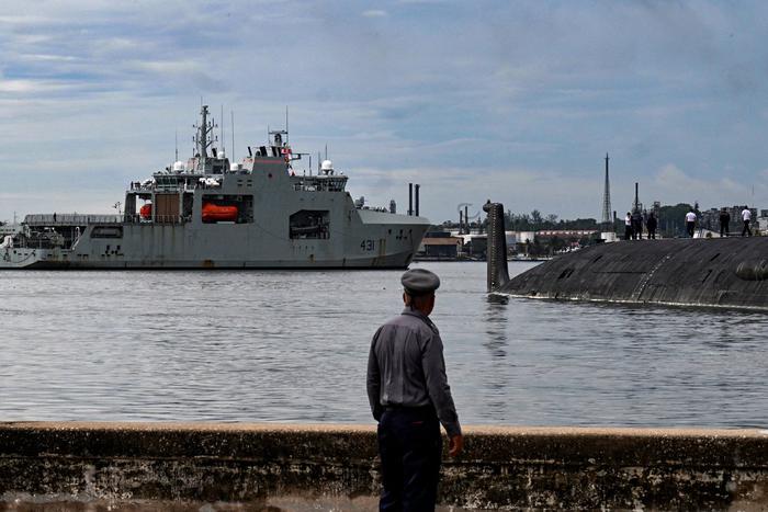 Кубинское министерство иностранных дел выразило протест в связи с прибытием на остров американской подлодки