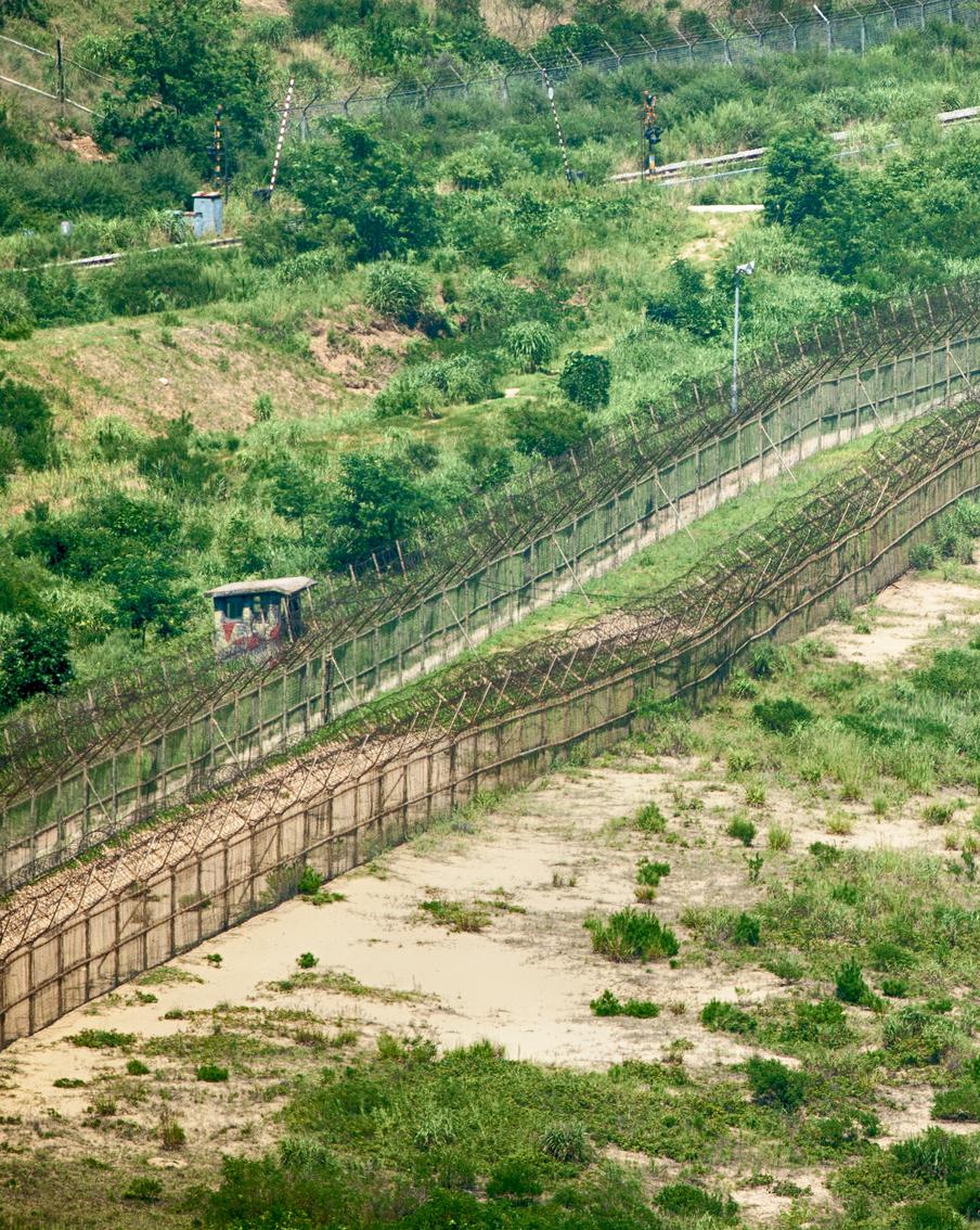 Южная Корея обвинила военных КНДР в строительстве различных укреплений в демилитаризованной зоне