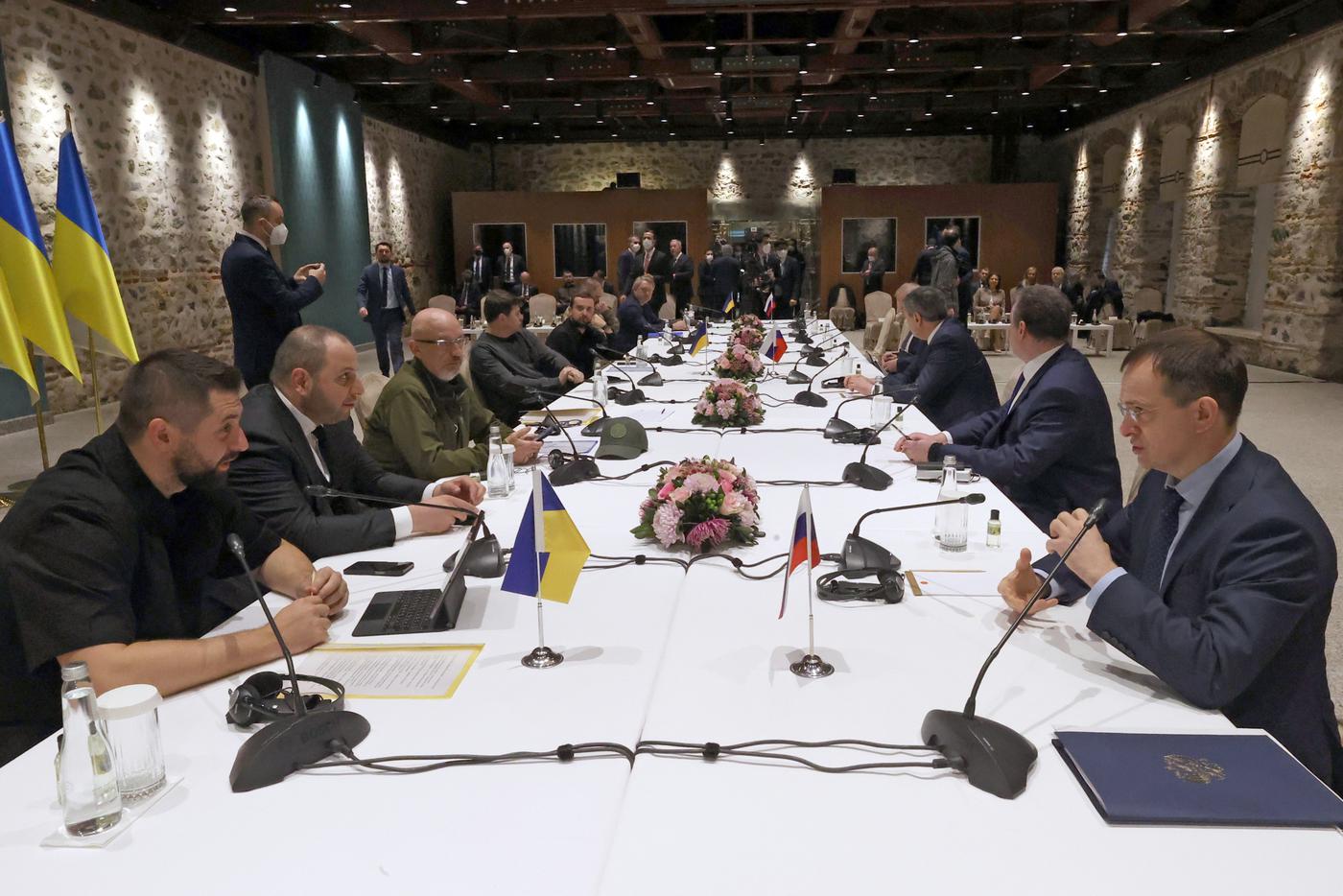 Опубликован разработанный Россией и Украиной на переговорах мирный договор