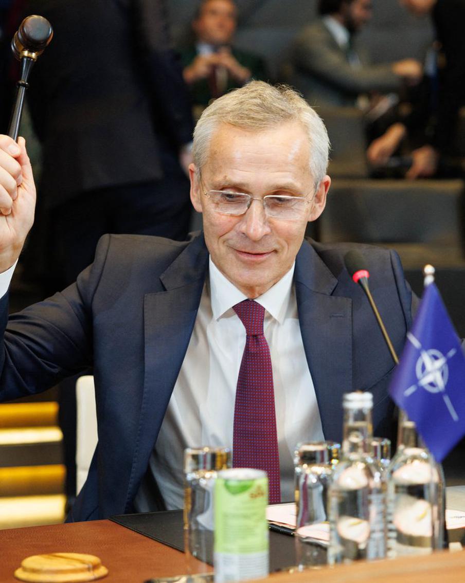 В НАТО заявили об обсуждении приведения ядерного оружия к боеготовности