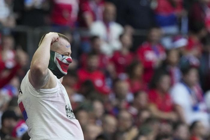 Сербы бились как на поле, так и за его пределами