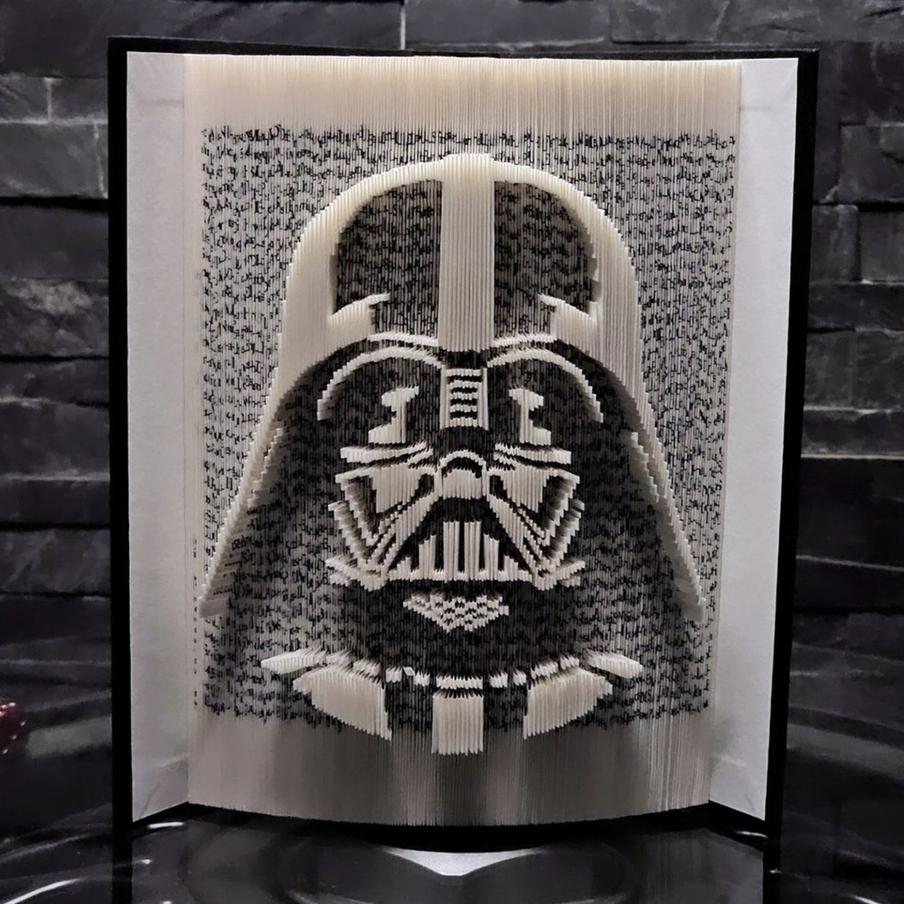 Фигурки из книг.