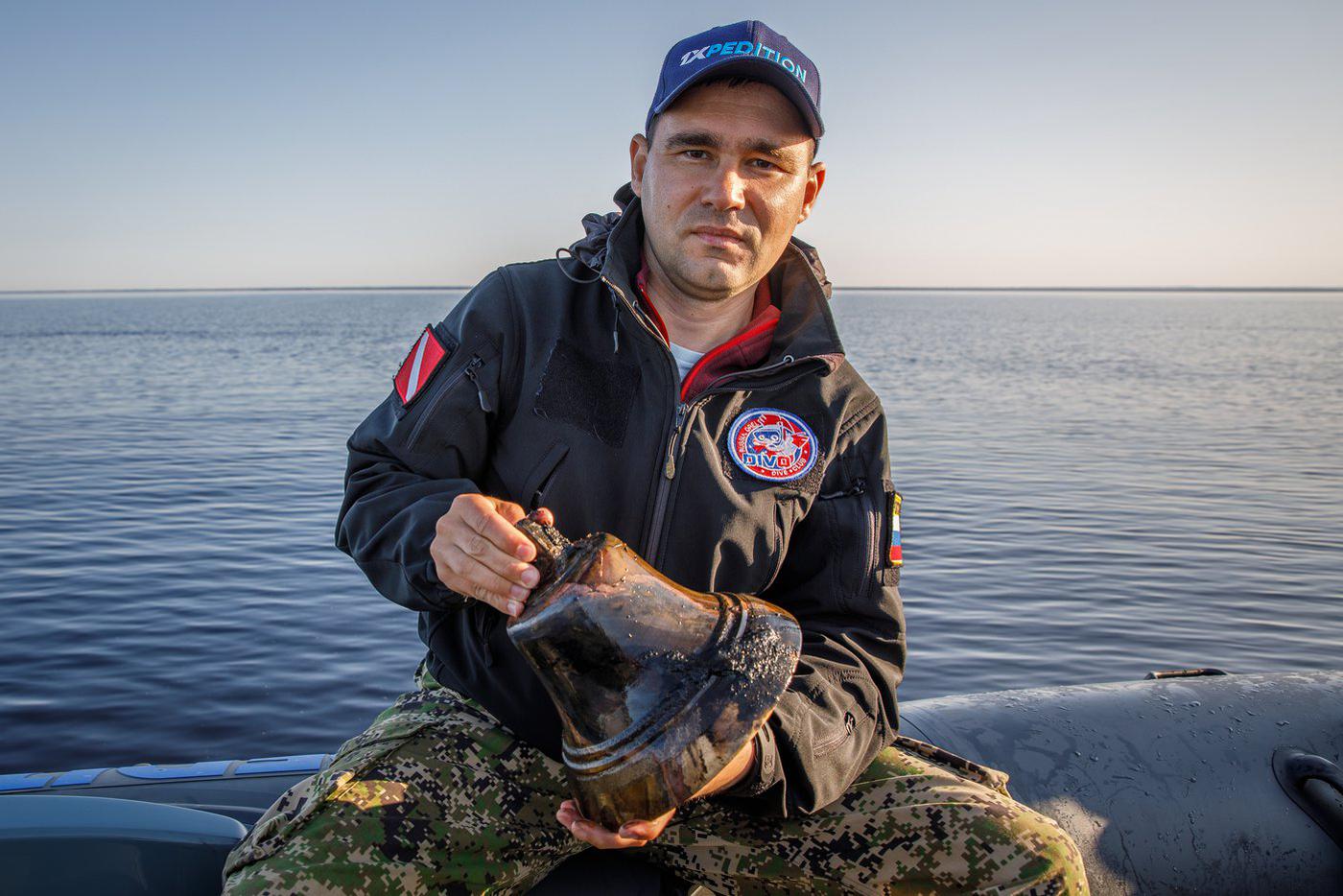Археологические находки с утонувшей в Ладожском озере финской яхты