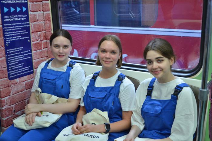 Поезд в будущее: токарь может зарабатывать даже больше, чем блогер